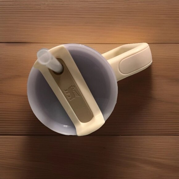 Stanley Quencher H2.0 FlowState 40oz Tumbler - Cream - Picture 2 of 3